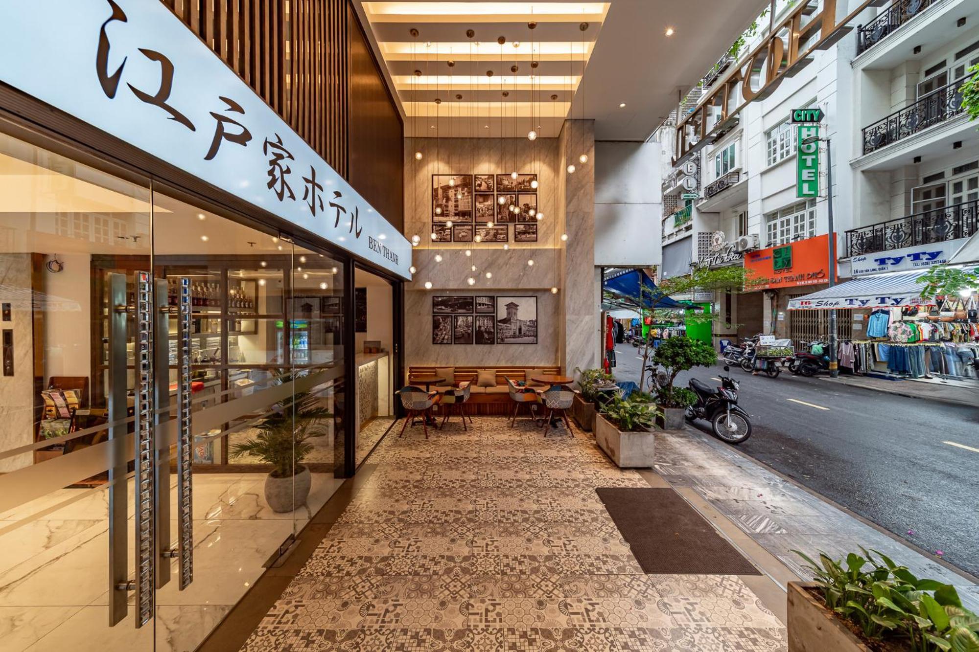 อัพทาวน์ โฮเต็ล Hotel โฮจิมินห์ซิตี้ ภายนอก รูปภาพ
