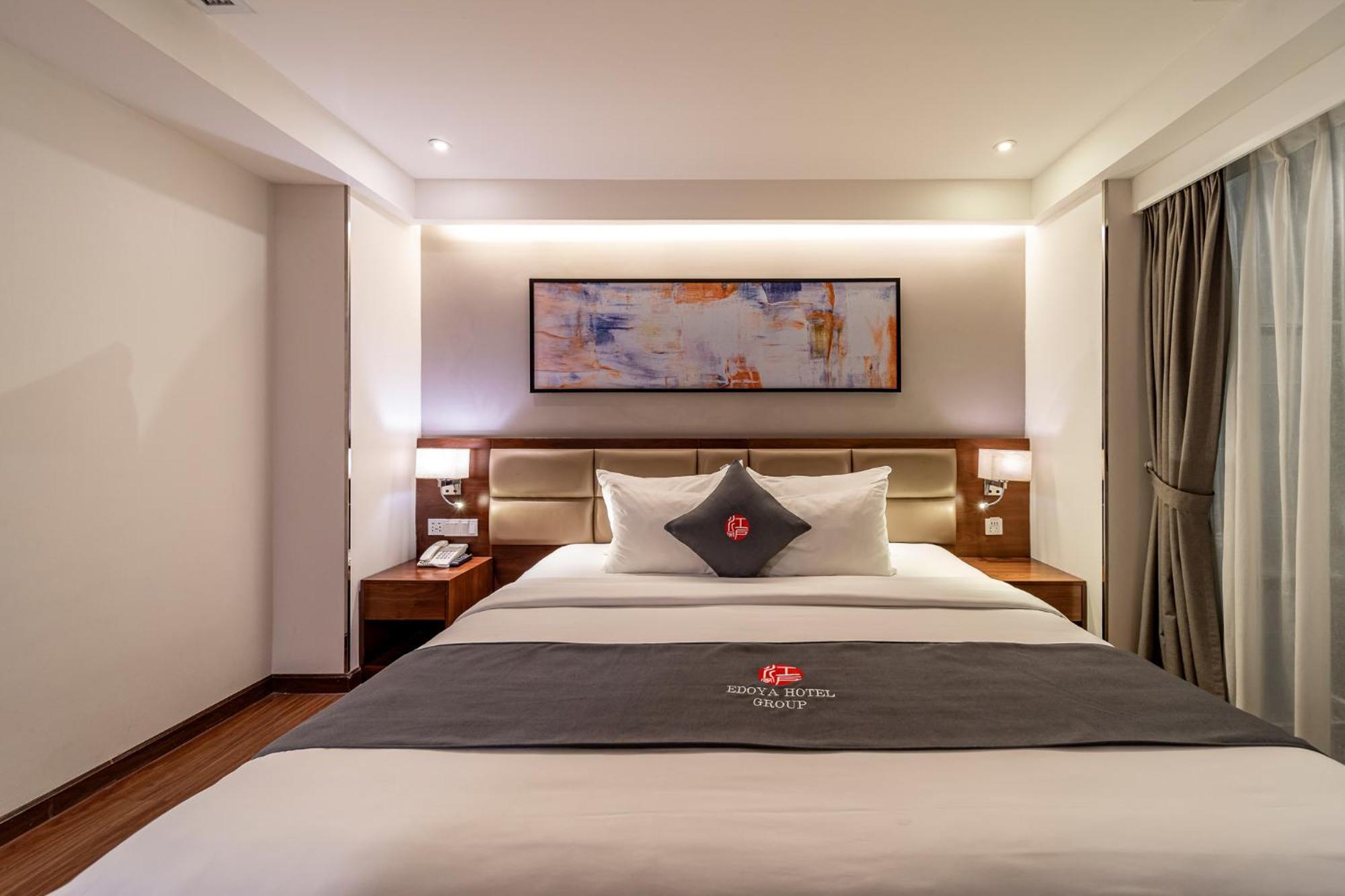อัพทาวน์ โฮเต็ล Hotel โฮจิมินห์ซิตี้ ภายนอก รูปภาพ