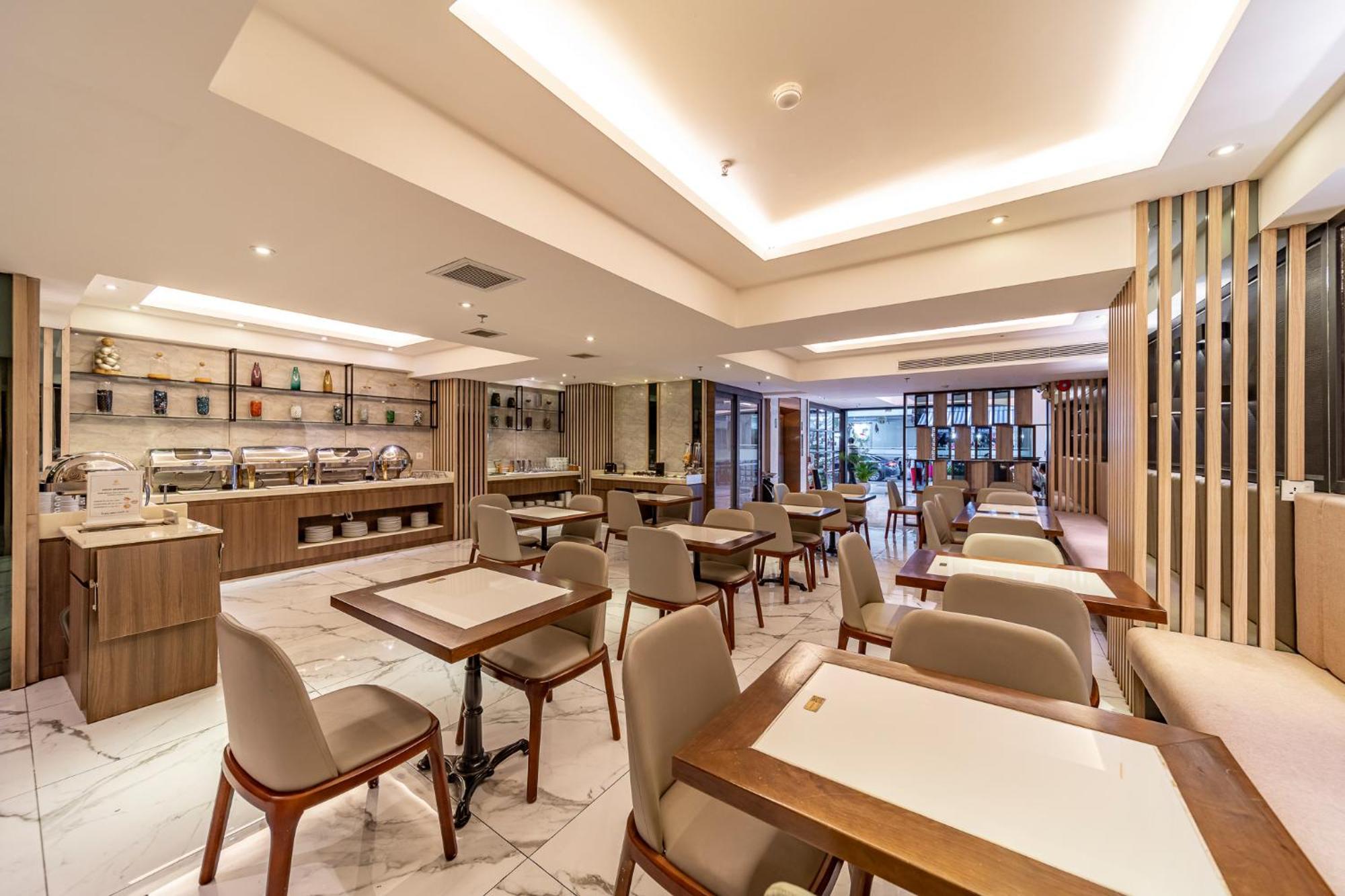 อัพทาวน์ โฮเต็ล Hotel โฮจิมินห์ซิตี้ ภายนอก รูปภาพ