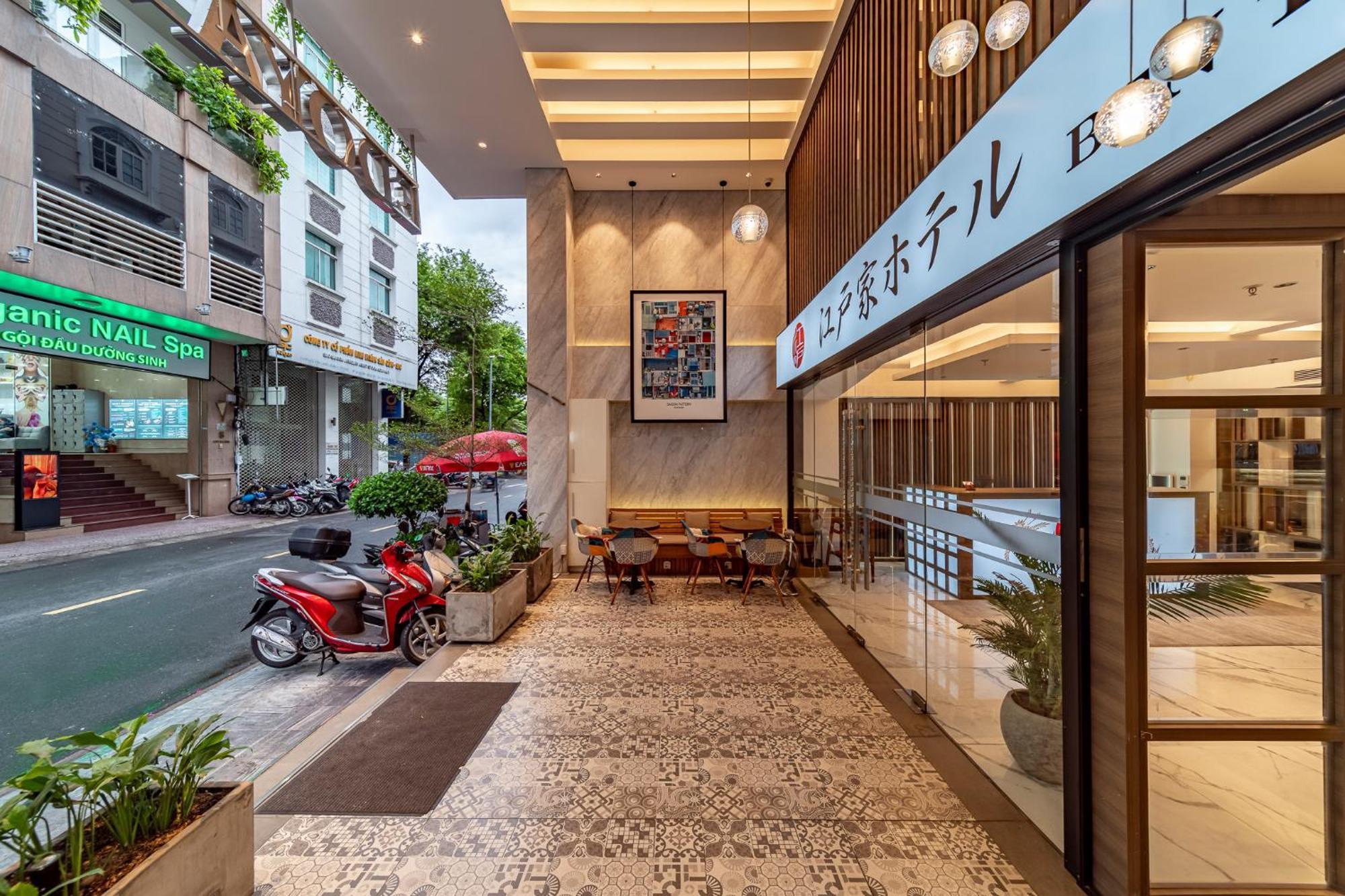 อัพทาวน์ โฮเต็ล Hotel โฮจิมินห์ซิตี้ ภายนอก รูปภาพ