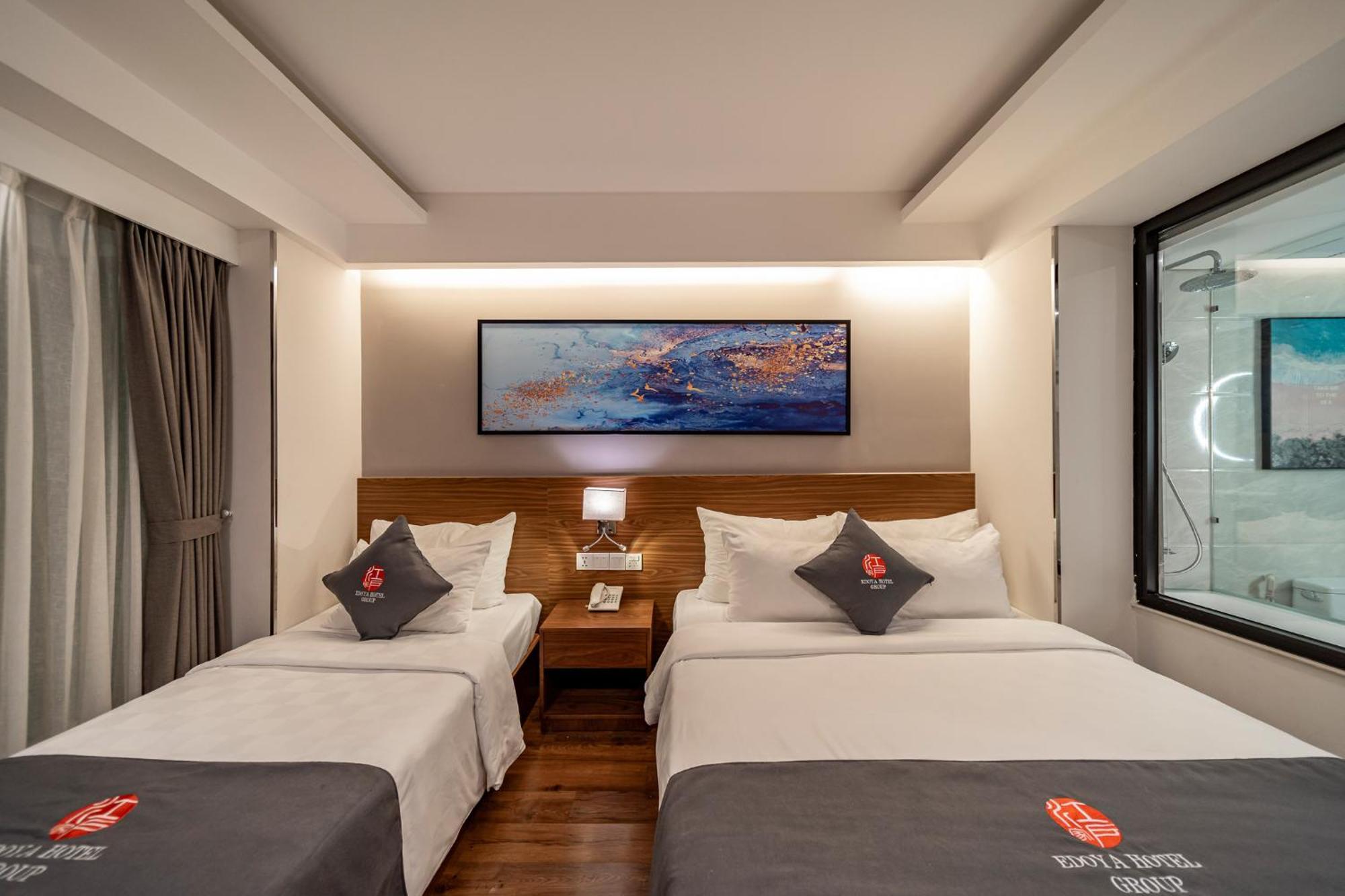 อัพทาวน์ โฮเต็ล Hotel โฮจิมินห์ซิตี้ ภายนอก รูปภาพ
