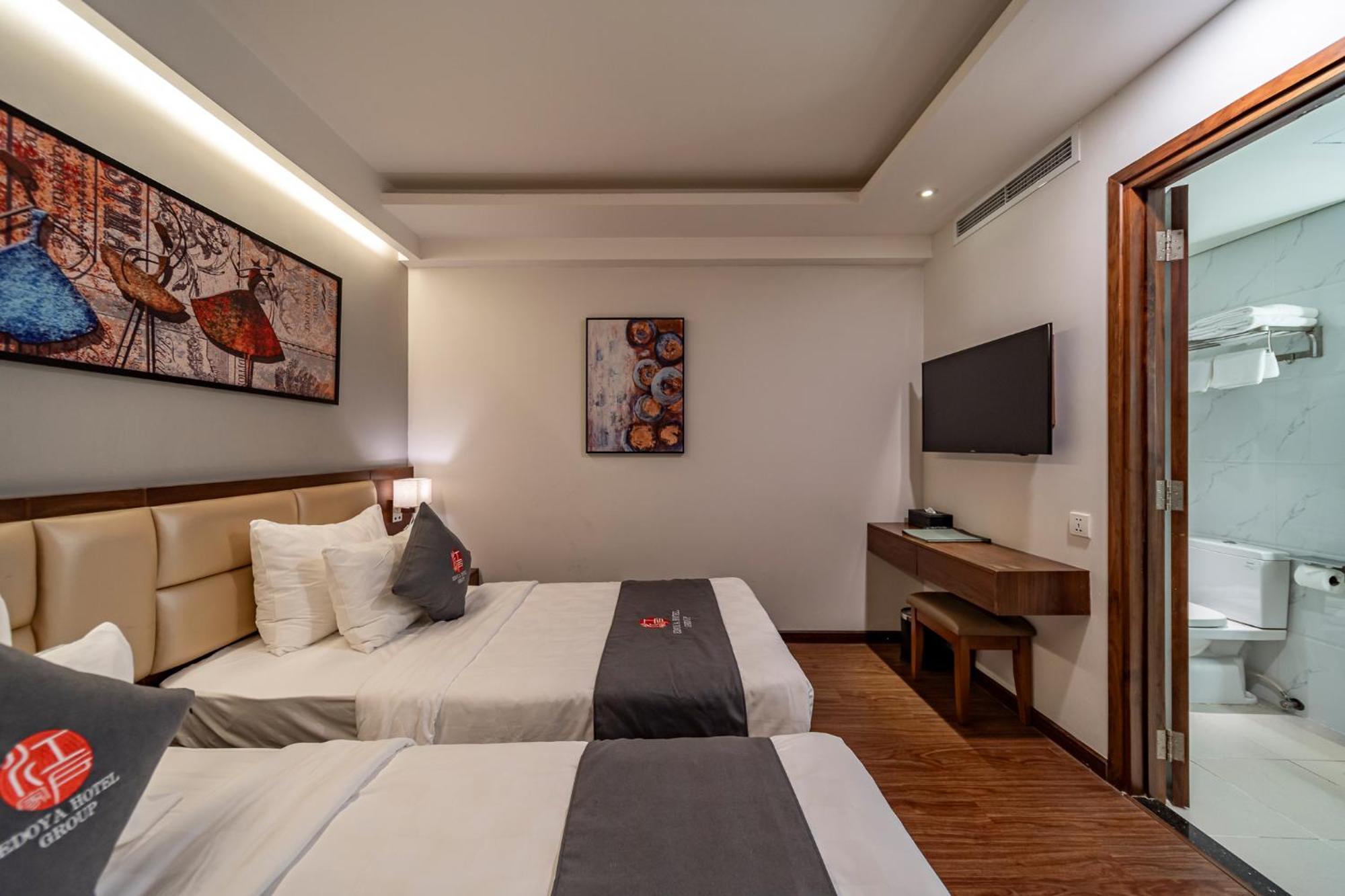 อัพทาวน์ โฮเต็ล Hotel โฮจิมินห์ซิตี้ ภายนอก รูปภาพ