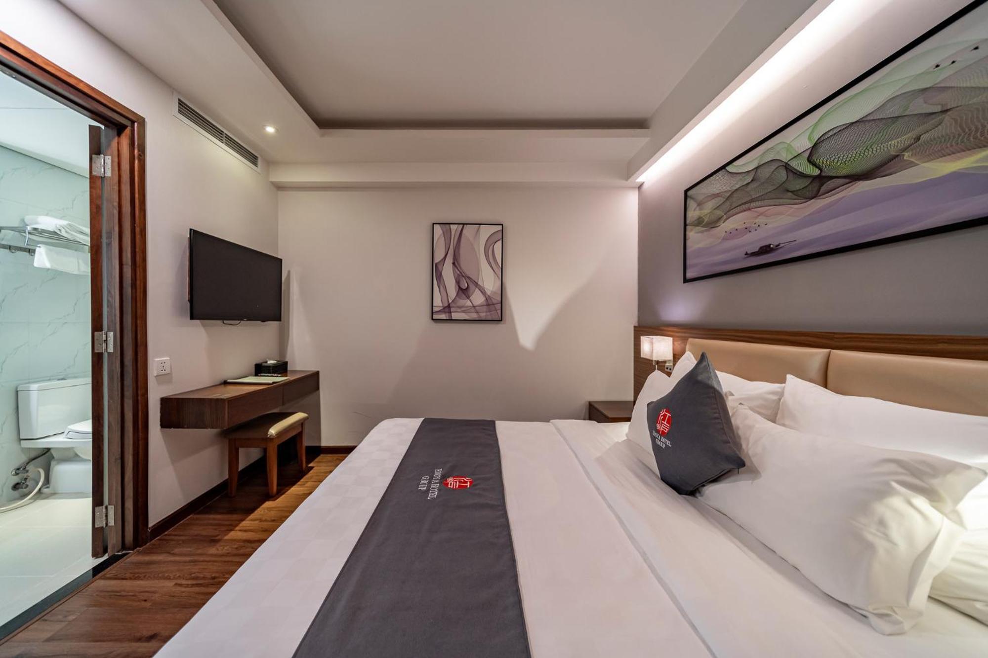 อัพทาวน์ โฮเต็ล Hotel โฮจิมินห์ซิตี้ ภายนอก รูปภาพ