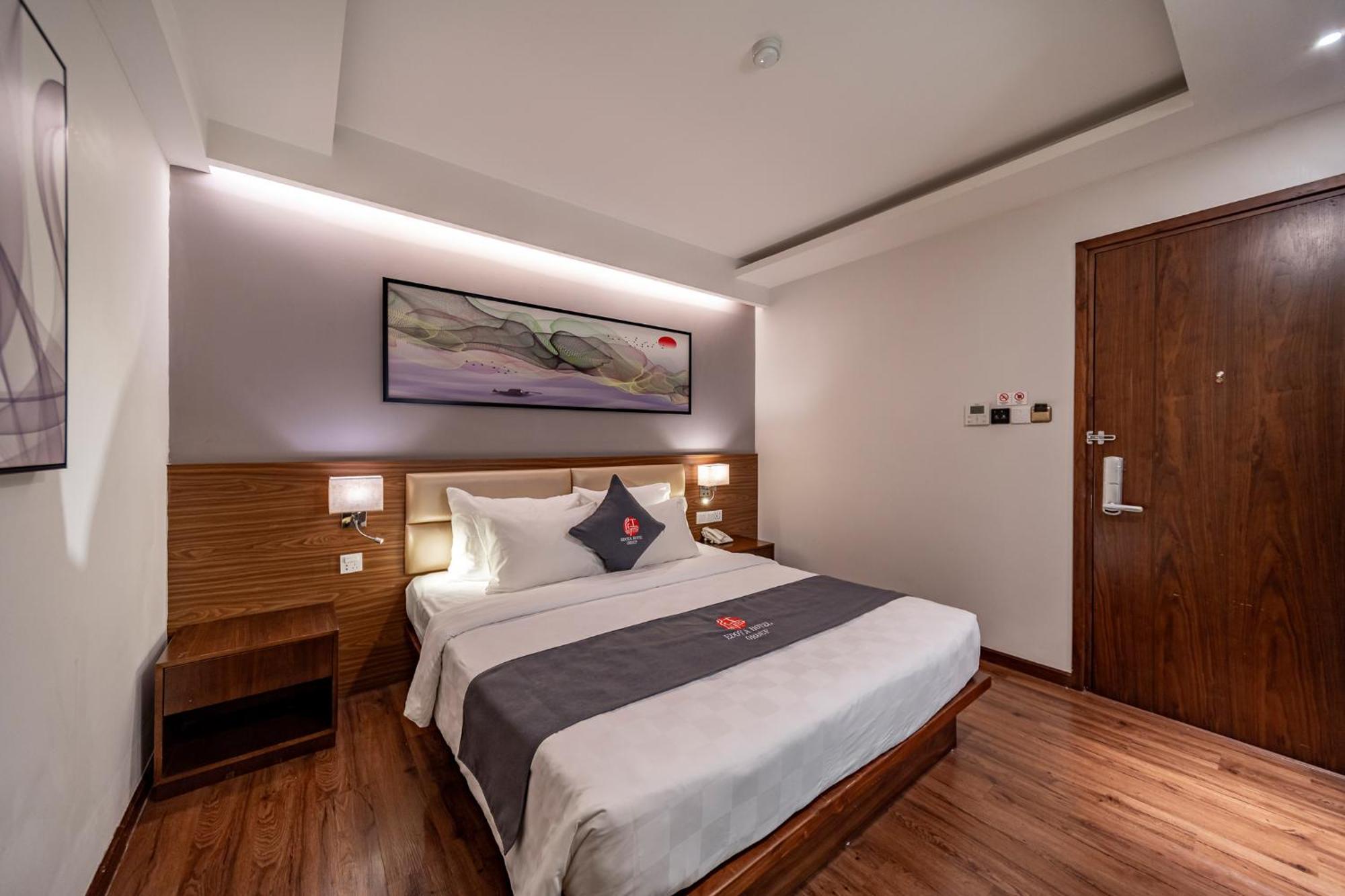 อัพทาวน์ โฮเต็ล Hotel โฮจิมินห์ซิตี้ ภายนอก รูปภาพ